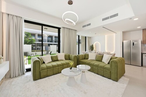 Modern Luxe 4BR Oasis | Peaceful Views