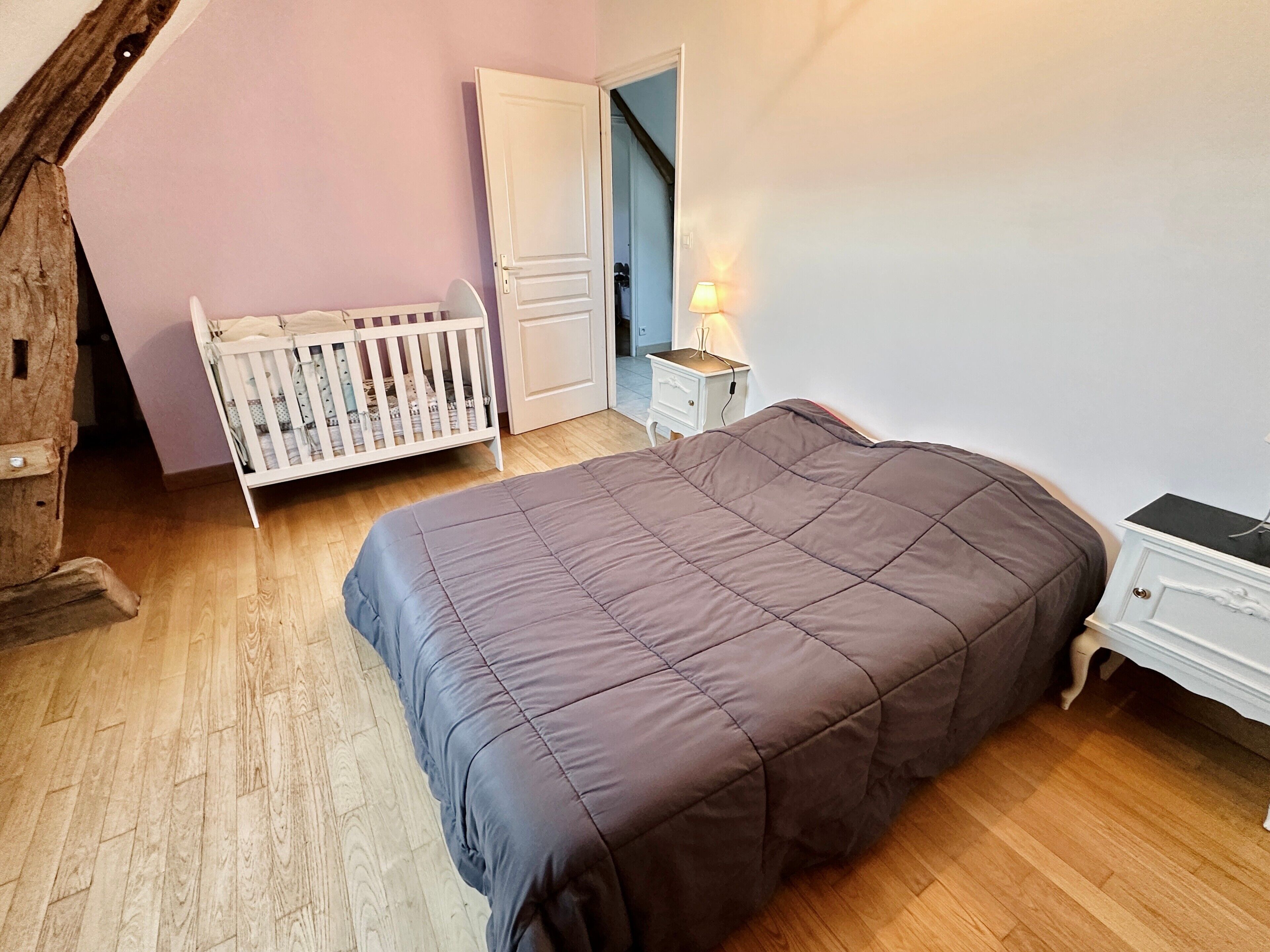 2 sovrum och sängkläder