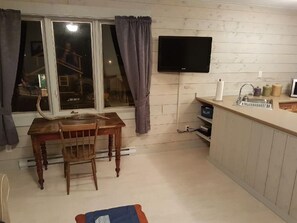 Interior - Peaceful 1-bedroom house in a charming community on Fogo Island. (Fogo Island)