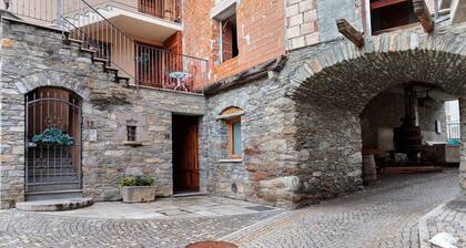 Casa Gardenia Apartment with Mountain View, Private Terrace and Wi-Fi