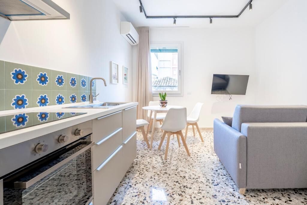 Appartamento, 1 camera da letto, cucina | Cucina privata | Frigorifero con congelatore, microonde, forno, piano cottura