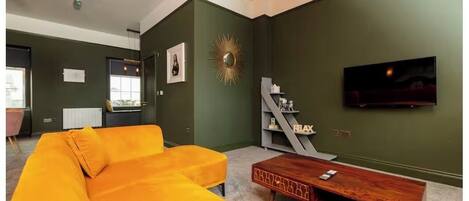 Smart TV, books