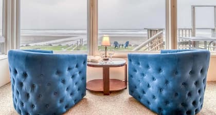 Three Bells, Oceanfront..Single level, Low bank and VIEWS! Easy beach access!