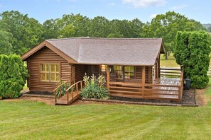 Exterior - Oak Hill Cabin | Cozy Retreat Near Lake Cumberland (Somerset)