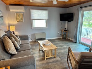 TV - Moody Beach Rental on Ocean Ave - Sand Dollar Unit (Wells)