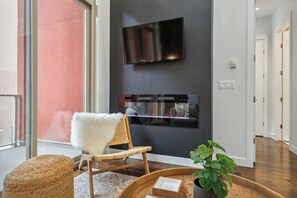 Interior - 2 Bedroom 2BAth |Entire Apt in Beltline| Underground Parking (Calgary)