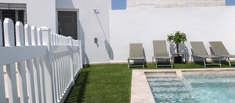 Chalet con piscina en Naveros
