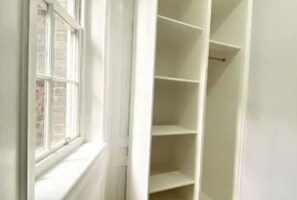 Interior - Stylish Private Flat No 2 with Ensuite & Kitchen at Trafalgar Square (London)