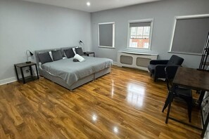 Iron/ironing board, WiFi, bed sheets - Stylish Private Apartment No. 4 in the Heart of London’s Theatre District (London)