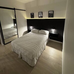 2 bedrooms, iron/ironing board, WiFi, bed sheets - Modern Suite in the Heart of the City (Buenos Aires)