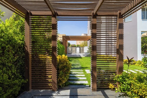 Spacious 4-bedroom apartment in perfect El Sheikh Zayed City with AC