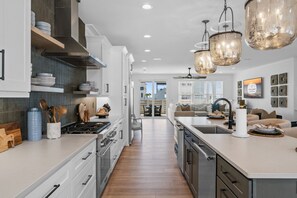 Fridge, microwave, oven, stovetop - Elegant New Build, Private Pool, Pet Friendly, Sugar Sands Community (Mexico Beach)