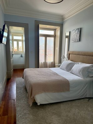 2 bedrooms, iron/ironing board, travel cot, free WiFi - Alegria Vintage Apartments - Porto (Porto)