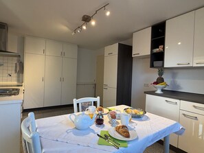 Dining - Sieglinde Apartment with Private Terrace near Bad Dürrheim, Black Forest (Bad Dürrheim)