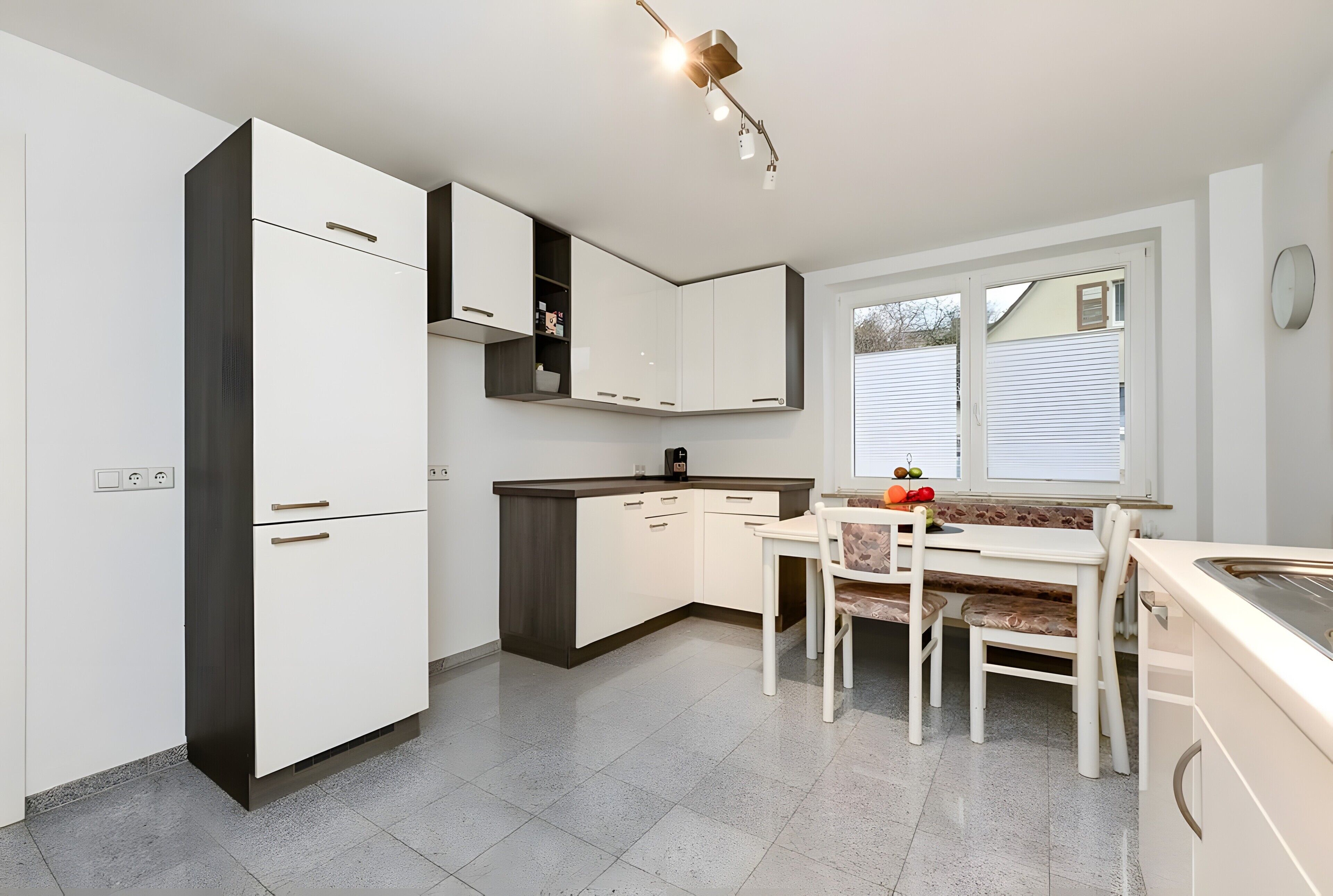 Kühlschrank, Ofen, Herdplatte, Geschirrspüler