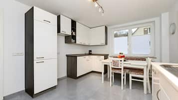 Kühlschrank, Ofen, Herdplatte, Geschirrspüler