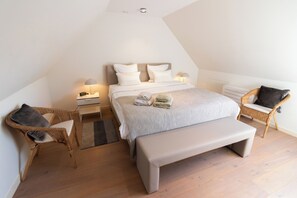 2 bedrooms, iron/ironing board, travel cot, free WiFi - Cozy luxurious residence with private parking in Bruges (Brugge)