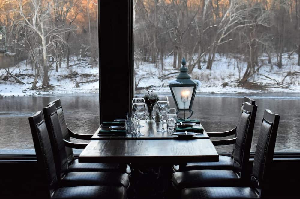 Black Bass Hotel