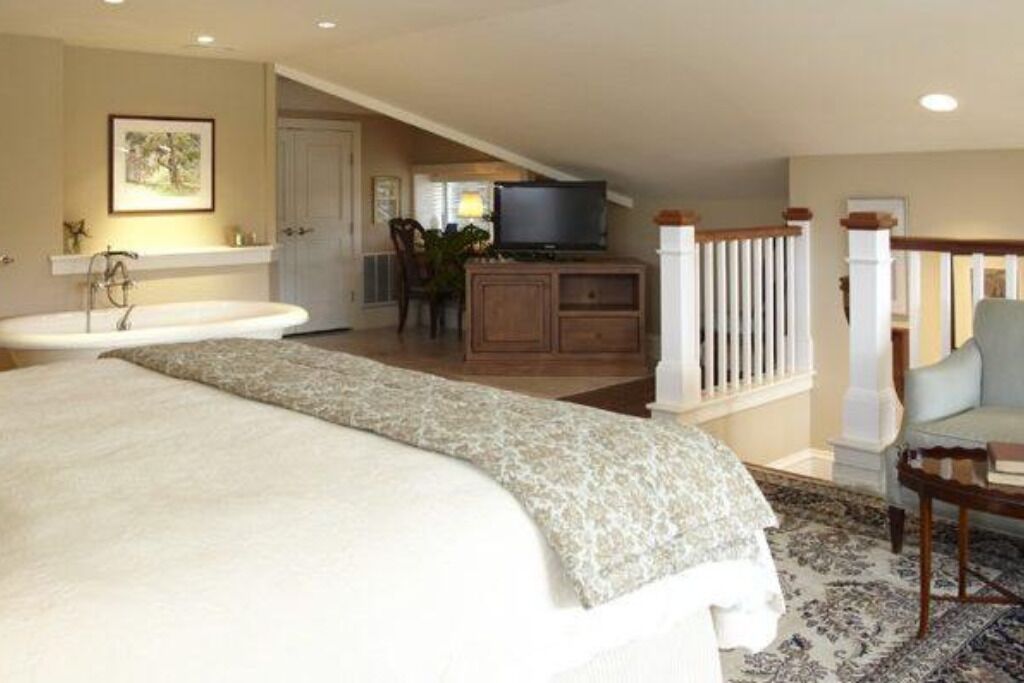 Deluxe Suite, River View | Free WiFi