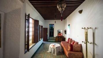 Deluxe driepersoonskamer | Interieur