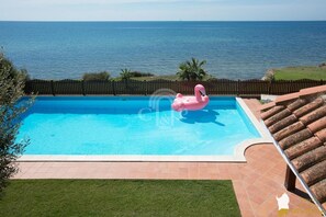 Outdoor pool - Villa del mar (Quartu Sant'Elena)