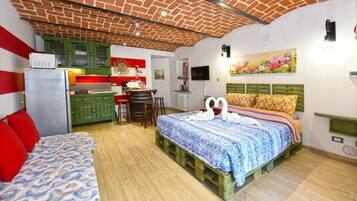 Studio, patio, vue cour intérieure