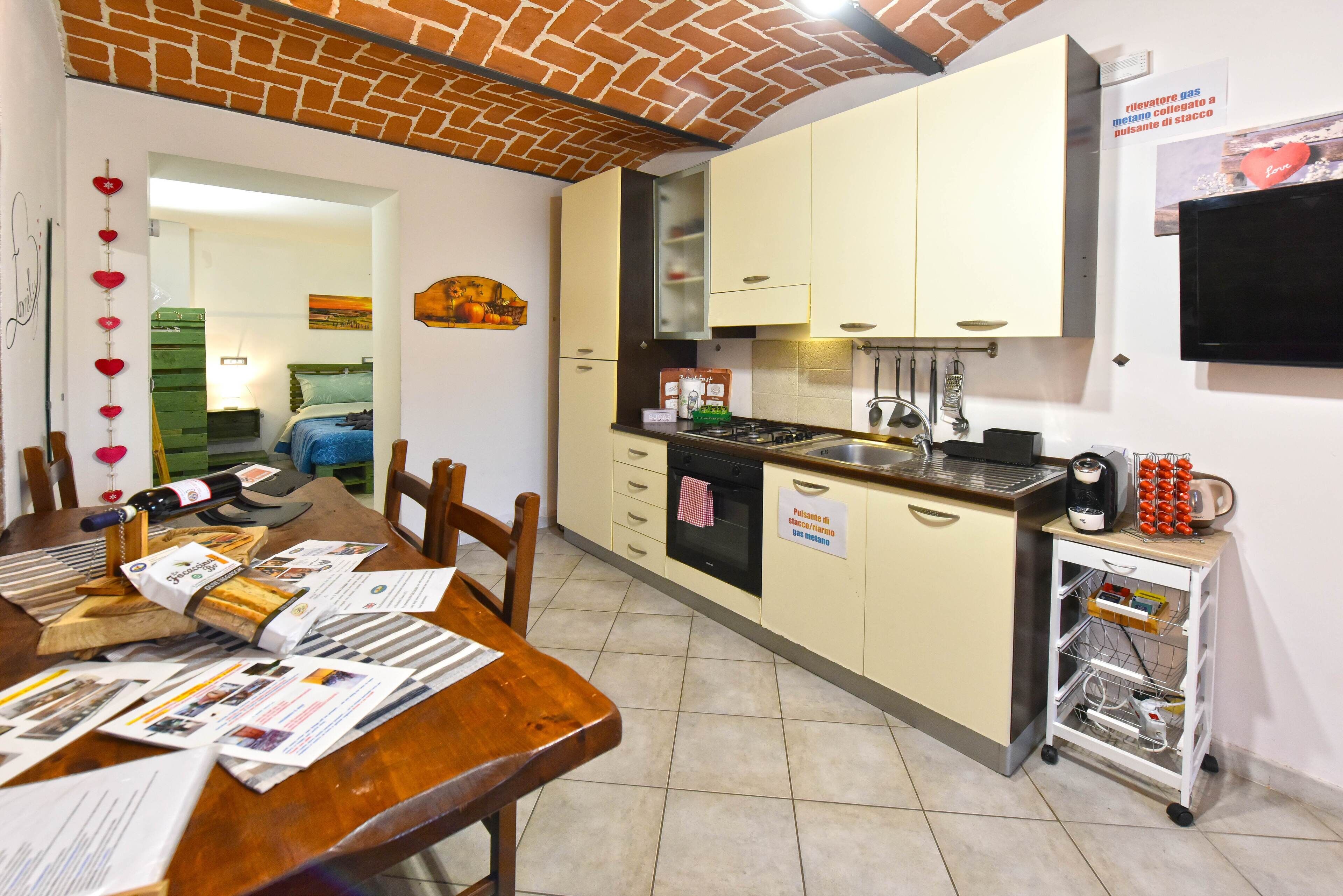 Appartement, patio | Cuisine privée | Plaque de cuisson, machine à expresso, bouilloire électrique
