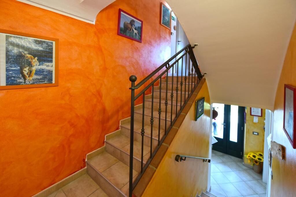 Apartamento, balcón, vistas al patio | Interior