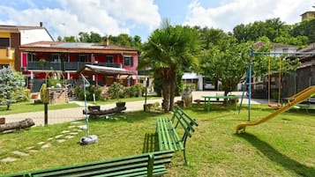 Enceinte de lâhĂ©bergement