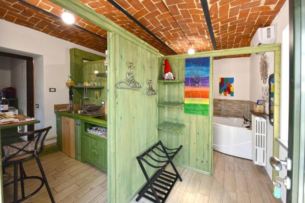 Suite estudio, patio, vista al patio | Interior