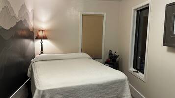 Fer et planche Ă repasser, Wi-Fi, draps fournis