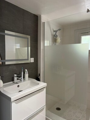 Shower, hair dryer - Pleasant house 6 persons, close to the ocean (Mimizan)