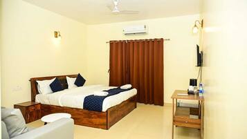 Deluxe Double Room, Garden View | Free WiFi
