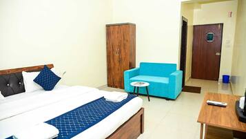 Deluxe Double Room, Garden View | Free WiFi