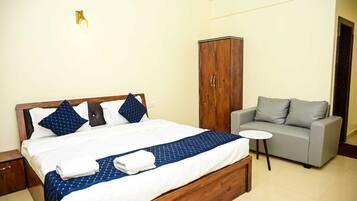 Deluxe Double Room, Garden View | Free WiFi