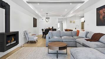 Condo Deluxe, vue sur la montagne | Aire de séjour