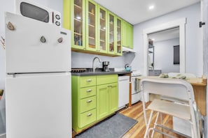 Fridge, microwave, oven, stovetop - Alpine Edge, Top-Floor Ski Condo with Mountain Views adjacent to Ski Area (Steamboat Springs)