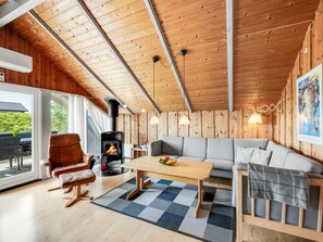 TV, peis og DVD-spiller