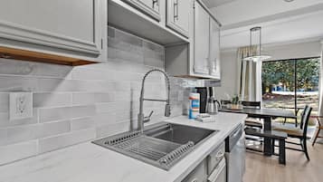 Condo, várias camas (Seascape Golf Villas 91B) | Cozinha privada