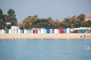 Beach - Self-contained studio near the ocean with private heated pool (Saint-Denis-d'Oléron)