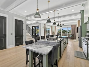 Fridge, microwave, oven, dishwasher - 15 Bradley Circle - Steps to the Beach! (Hilton Head Island)