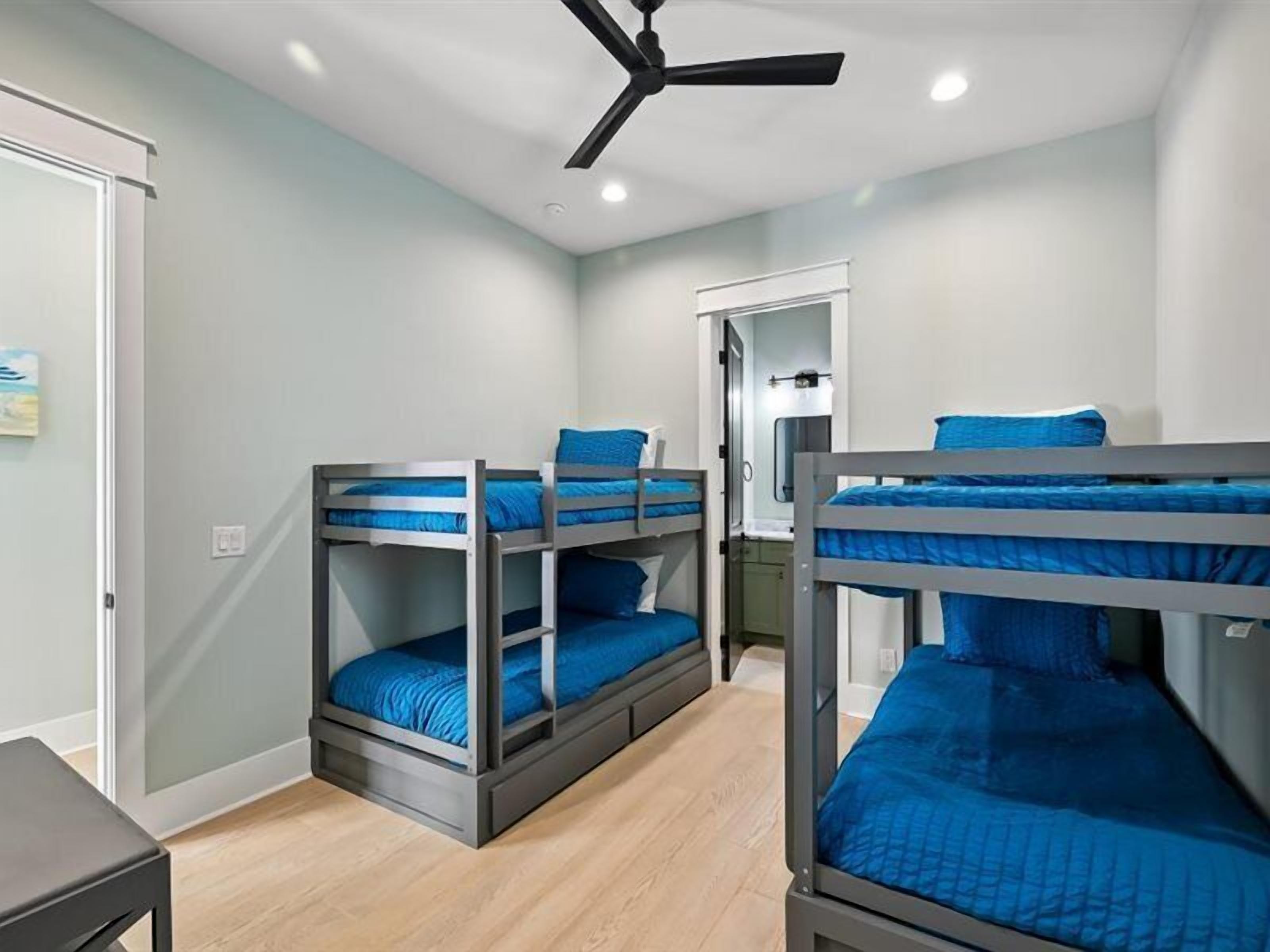 9 bedrooms, iron/ironing board, Internet, bed sheets