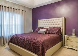 3 bedrooms, iron/ironing board, free WiFi, bed sheets - 3BR Ranch Townhome 7 Minutes from ATL Airport Sleeps 6 Modern & Fully Furnished (Atlanta)