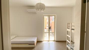 2 chambres, bureau, Wi-Fi, draps fournis