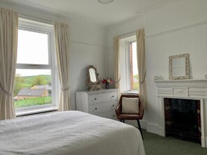 Iron/ironing board, WiFi, bed sheets - North View House - Next to Hadrian's Wall (Brampton)