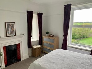 Iron/ironing board, WiFi, bed sheets - North View House - Next to Hadrian's Wall (Brampton)