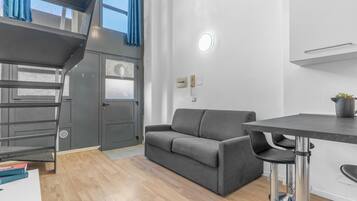 Duplex, Patio | Living area