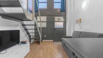 Maisonette, Terrasse | Wohnbereich