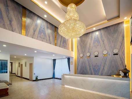 Lobby. Green Star Hotel Yangon