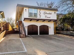 Exterior - Glendale Court Unit 7 (Dallas)